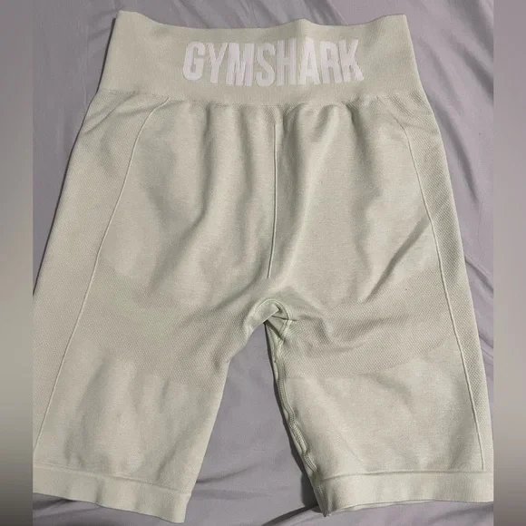 Gymshark seamless bike shorts - Picture 2 of 2